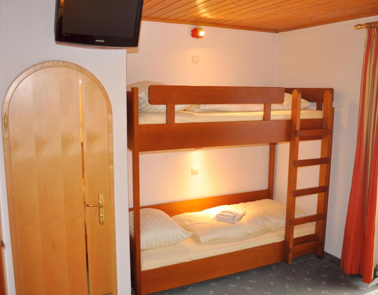 Das Christine Appartement Brixen im Thale Exterior foto